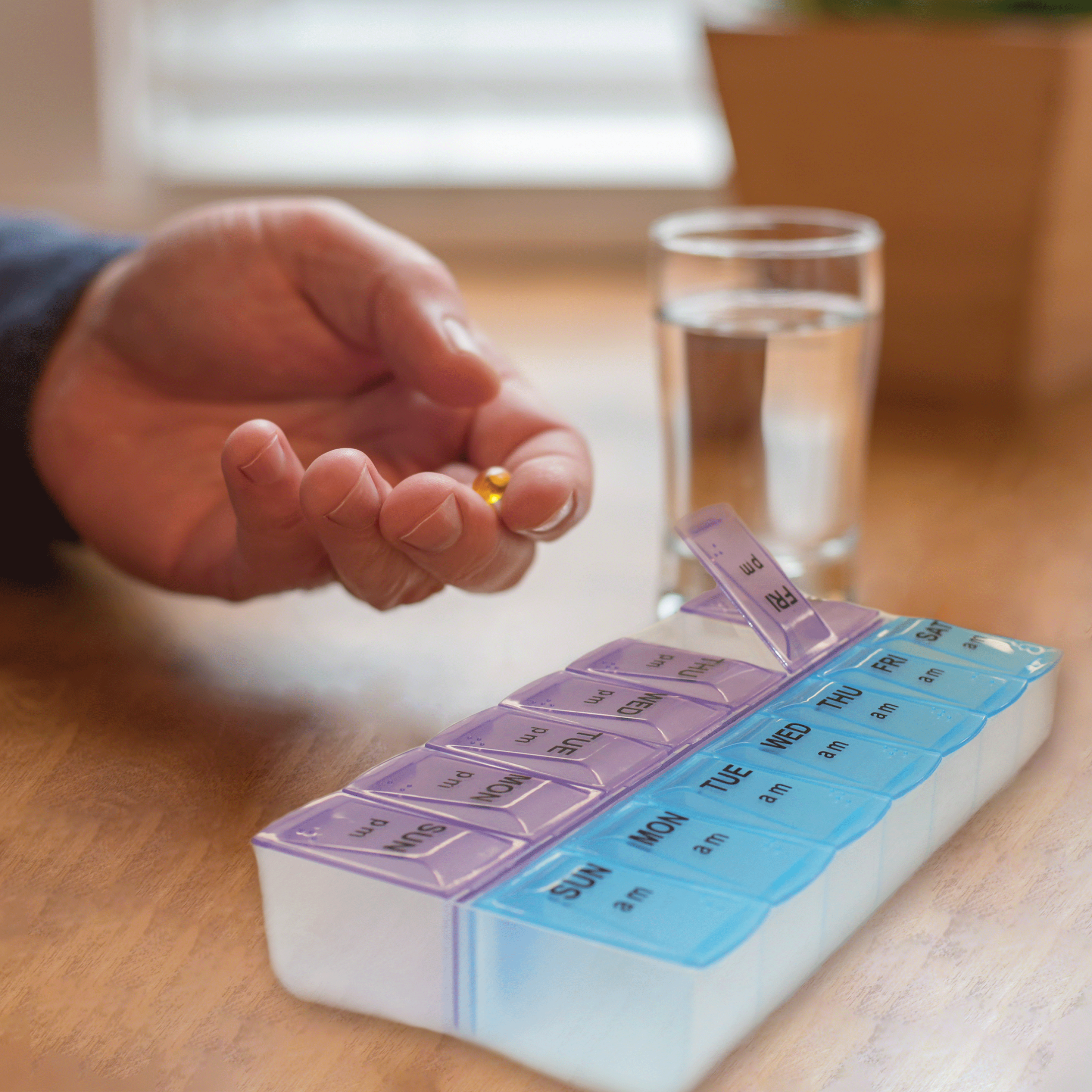 Weekly Pill Organizer – 7-Day AM/PM Planner with Easy-Open Large Compartments, Braille Markings, and User-Friendly Design for Medications & Vitamins - Image 8