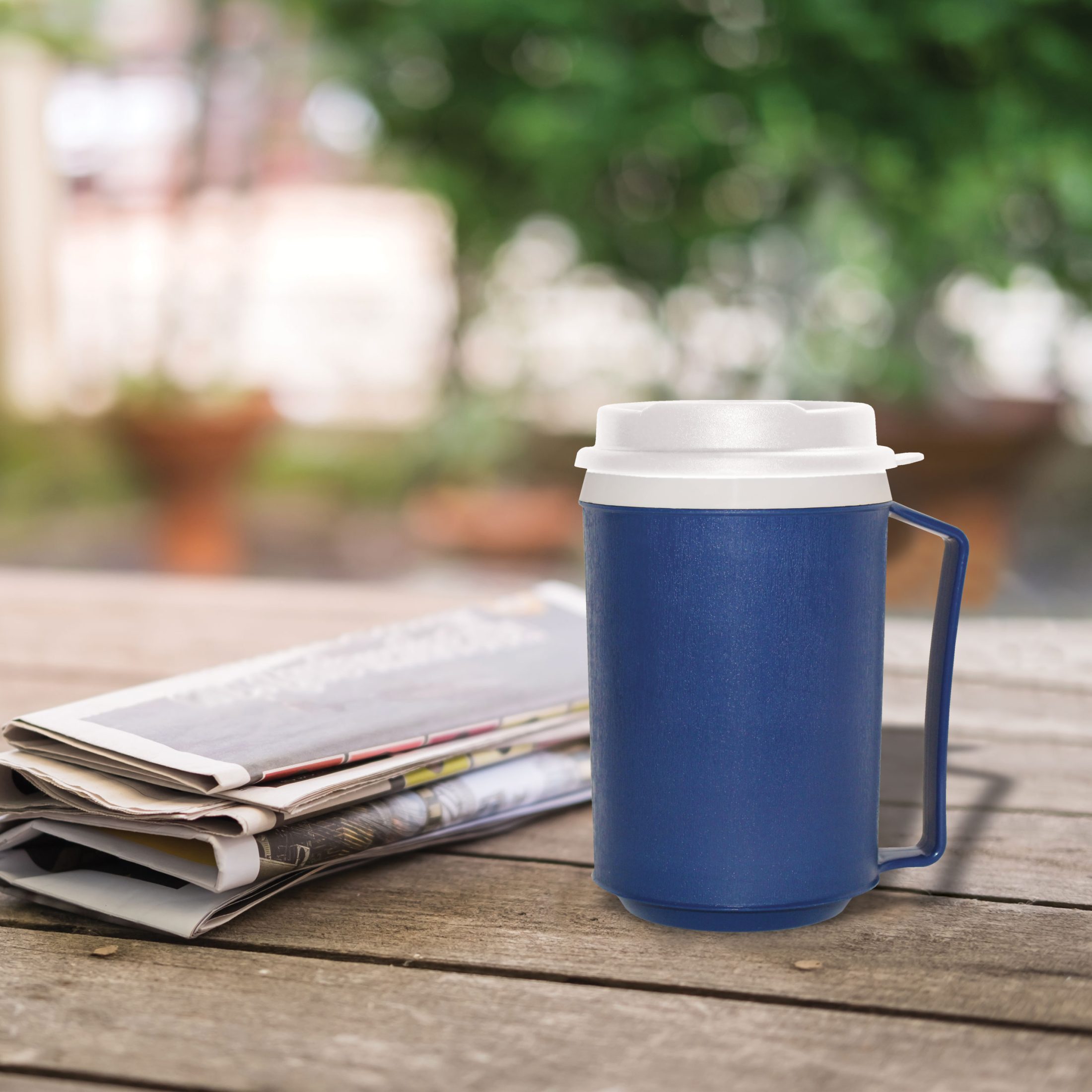 Weighted Insulated Plastic Mug With Snap-On Lid, 12 oz Capacity, Durable Construction, Top-Rack Dishwasher Safe - Image 4