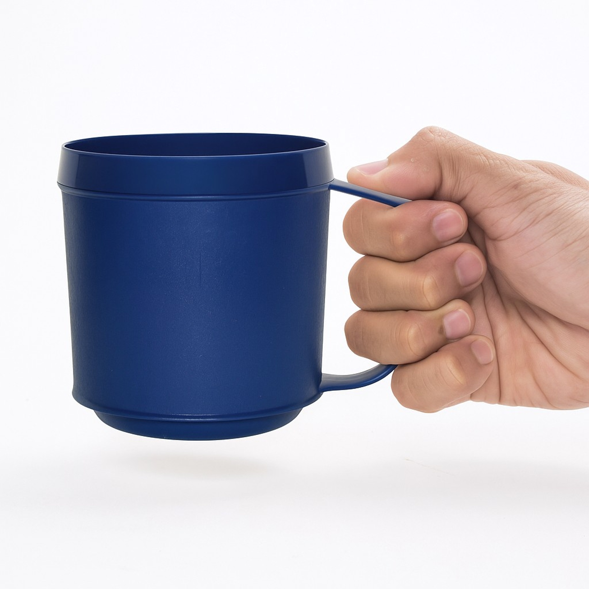 Insulated 8 oz Blue Mug – Easy-Grip Handle for Elderly, Disabled, or Weak Grip – Durable Polypropylene Cup for Hot & Cold Drinks – Dishwasher Safe - Image 4